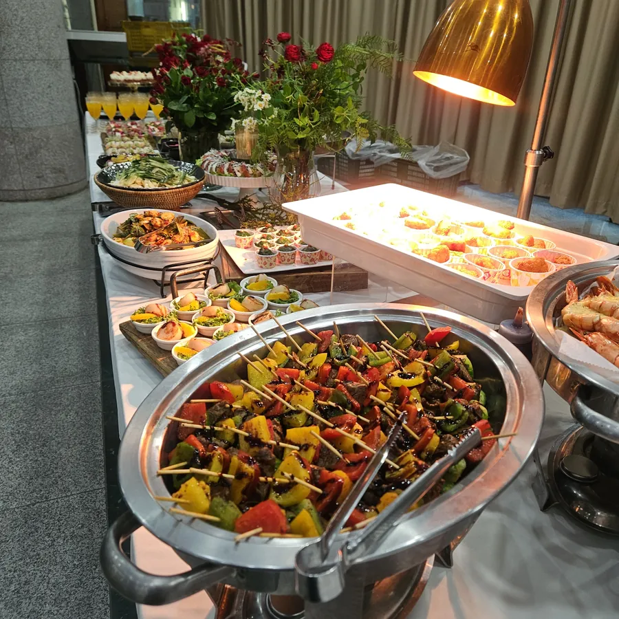 경희대 퇴임식 케이터링 꼬치 요리